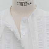 たっぷりフリルブラウス