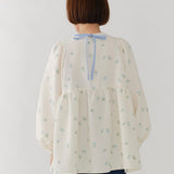 フクレ刺繍ギャザーブラウス