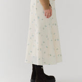 フクレ刺繍フレアスカート