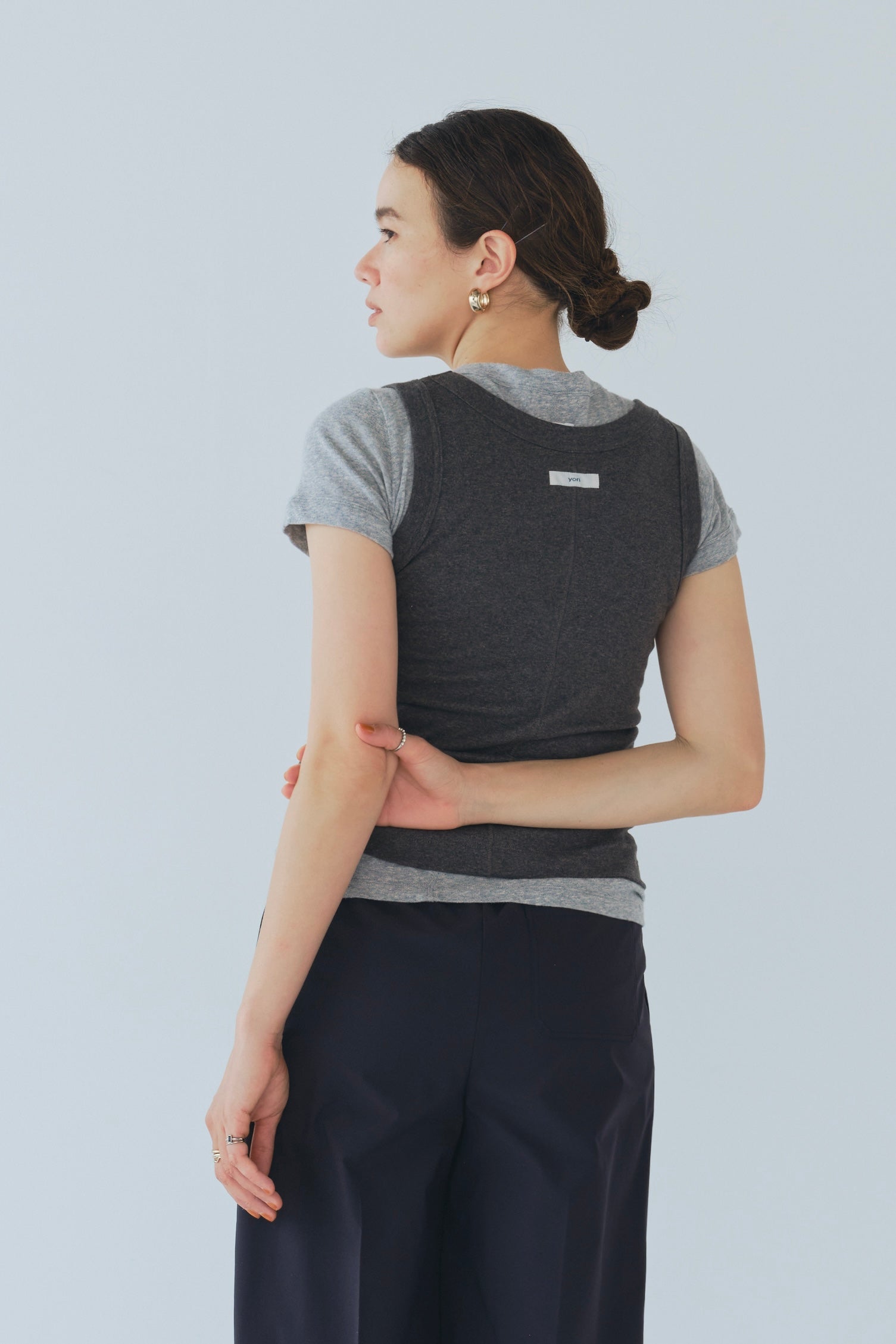 Uネックコットンタンクトップ