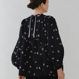 フクレ刺繍ギャザーブラウス