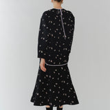 フクレ刺繍シンプルブラウス