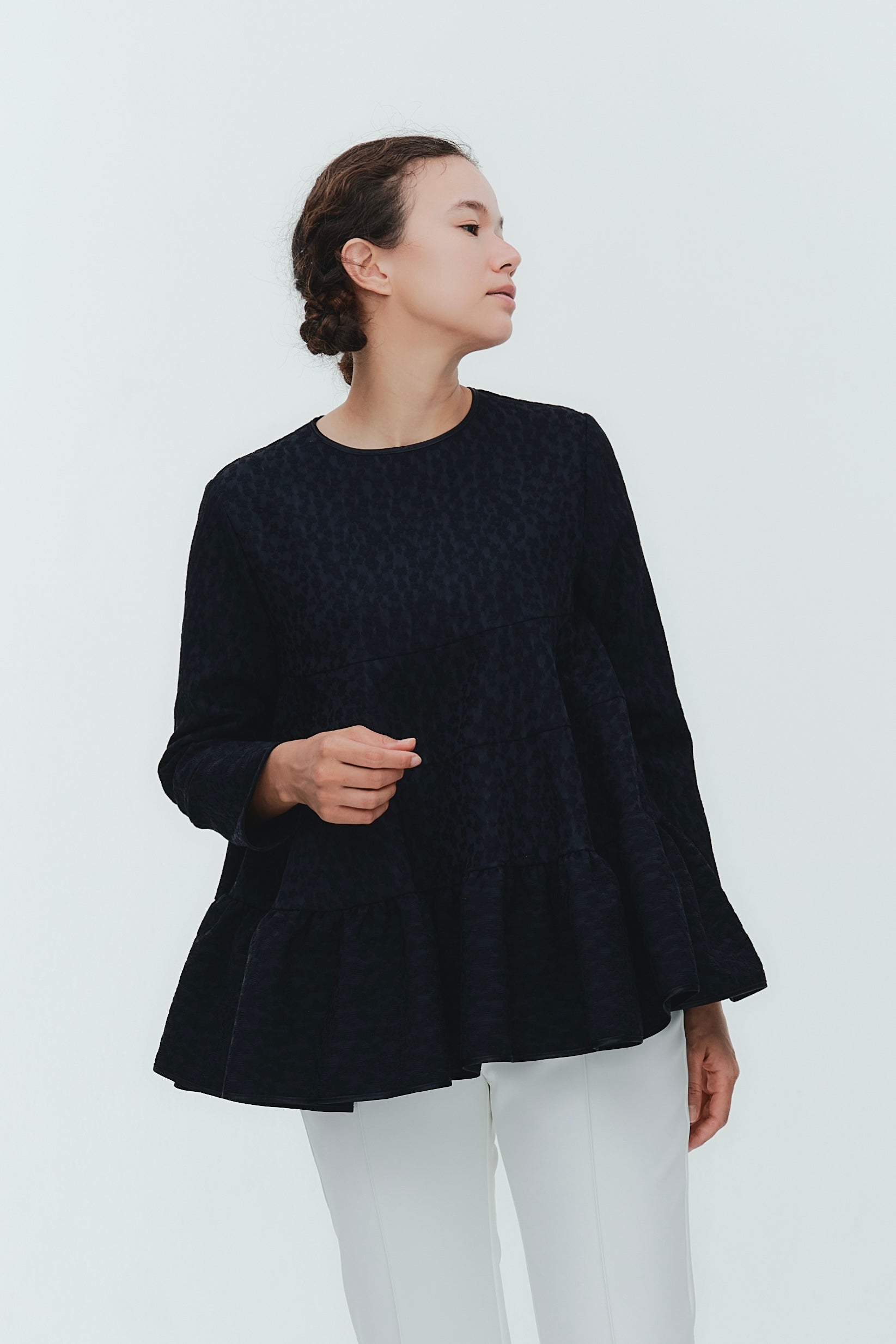 フラワージャガードティアードブラウス