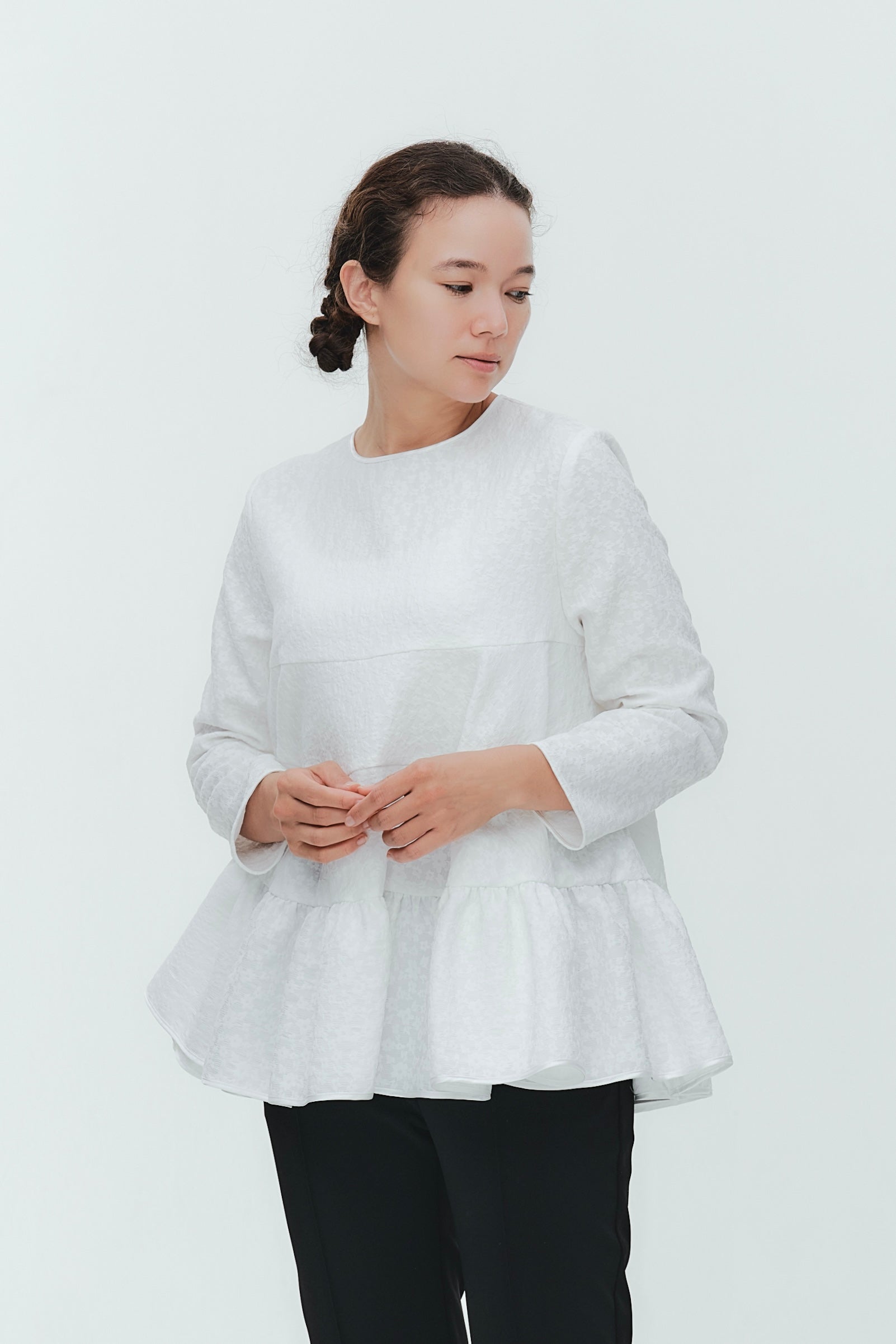 フラワージャガードティアードブラウス