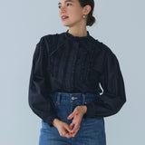 たっぷりフリルブラウス