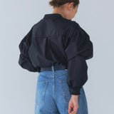 たっぷりフリルブラウス