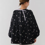 フクレ刺繍ギャザーブラウス