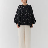 フクレ刺繍ギャザーブラウス