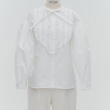 たっぷりフリルブラウス