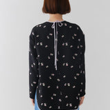 フクレ刺繍シンプルブラウス