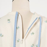 フクレ刺繍ギャザーブラウス