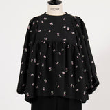 フクレ刺繍ギャザーブラウス