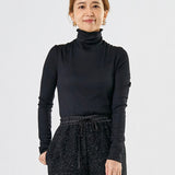 バックオープンタートルカットソー