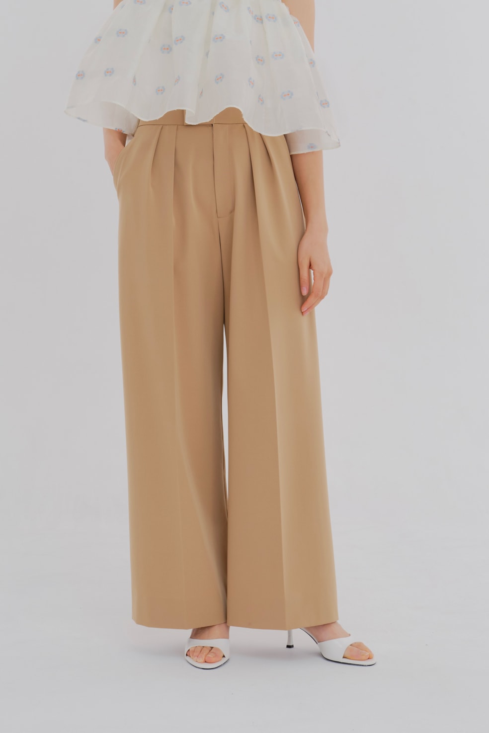 ダブルタックバギーパンツ